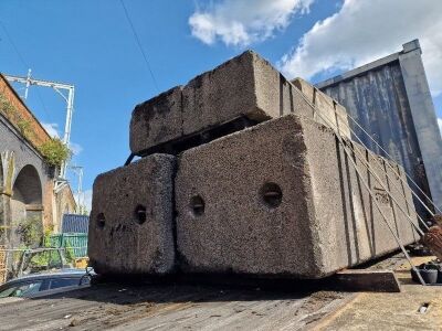 Quantity of Concrete Weight Blocks