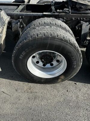 2011 Freightliner Cascadia 6x4 Bonneted Tractor Unit - 8