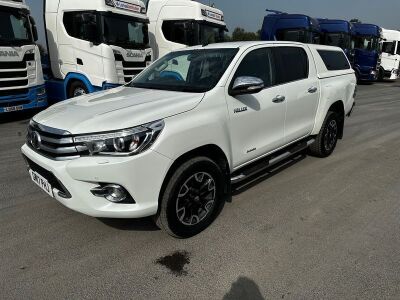2017 Toyota Hilux Invincible X D-4D Double Cab Pick Up - 2