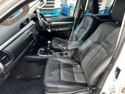 2017 Toyota Hilux Invincible X D-4D Double Cab Pick Up - 5