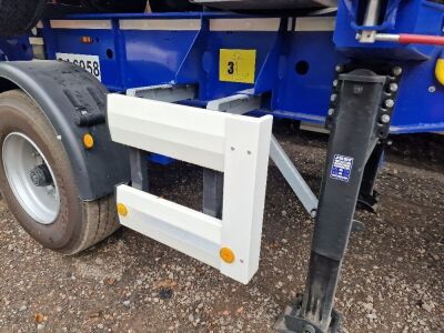 Unused Krone Triaxle Sliding Skeletal Trailer - 14