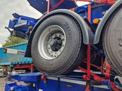 Unused Krone Triaxle Sliding Skeletal Trailer - 19