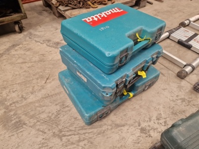 3x Makita 8444D Drill 1x Makita BHR200 SDS Drill