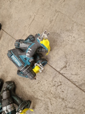 3x Makita Drills