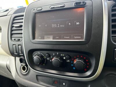 2015 Renault Traffic DCi 120 Van - 15