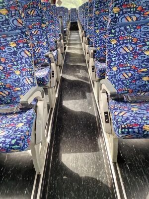 2001 Volvo Jonckheere Mistral 51/49 Seat Coach - 32
