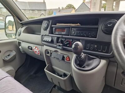 2009 Nissan Interstar DCi Panel Van - 9