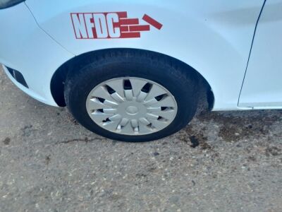 2013 Ford Fiesta Econetic Tech TDCI Trend Van - 3