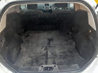 2013 Ford Fiesta Econetic Tech TDCI Trend Van - 9