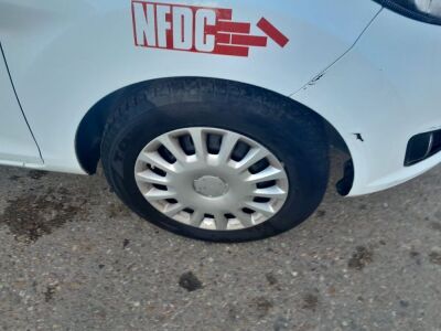 2013 Ford Fiesta Econetic Tech TDCI Trend Van - 11