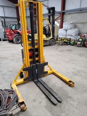 2008 Semi Electric High Lift Pallet Truck