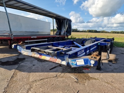 2015 Dennison Triaxle Sliding Skeletal Trailer