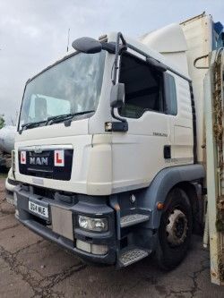2014 MAN TGM 18250 4x2 Curtainside Rigid - 2