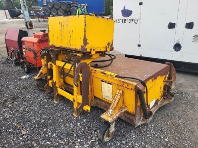 2005 JCB Hydraulic Sweeper Attachment