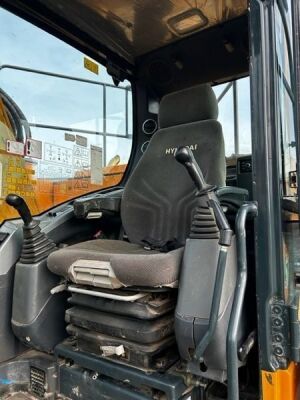 2017 Hyundai HX125LCR 13 ton Excavator - 12
