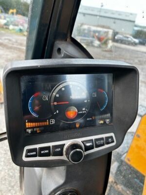2017 Hyundai HX125LCR 13 ton Excavator - 15