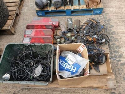 Pallet of Trailer Spares & Light Units - 2