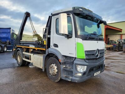 2016 Mercedes Antos 1824 Skip Loader