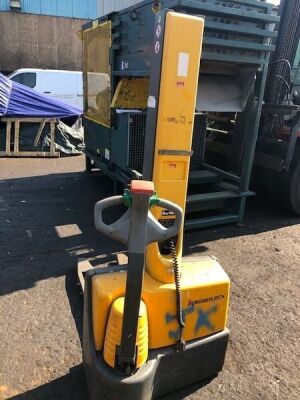 2007 Jungheinrich EMC110 24V Pedestrian Fork Lift - 4