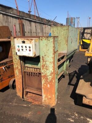 Ken Mills UBC Electro Hydraulic Baler - 4