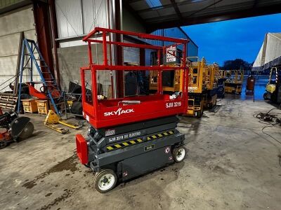 2013 Skyjack SJ111-329 Scissor Lift - 2