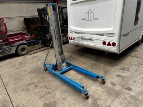 2015 Genie Lift SLA15 Lifter Stacker