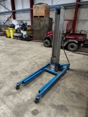 2015 Genie Lift SLA15 Lifter Stacker - 2