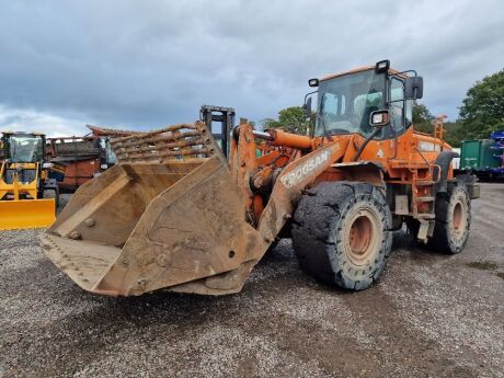 2011 Doosan DL300 Wheeled Loader