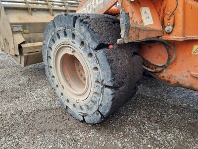 2011 Doosan DL300 Wheeled Loader - 17