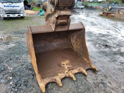 JCB JS220 Excavator  - 8