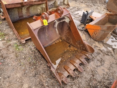 3.3FT Digging Bucket 65mm Pins