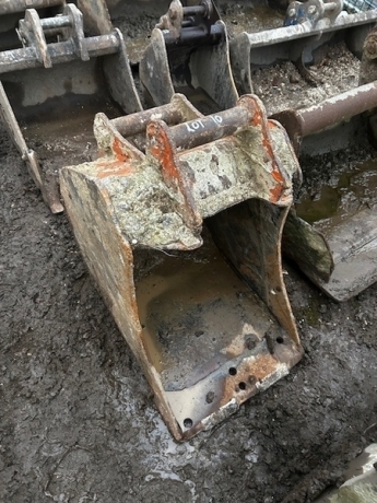 18" Digging Bucket