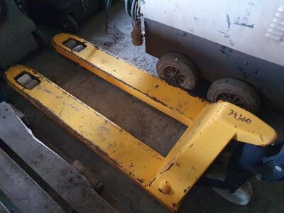 Pallet Truck  - 2