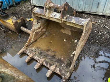 4ft Geith Digging Bucket