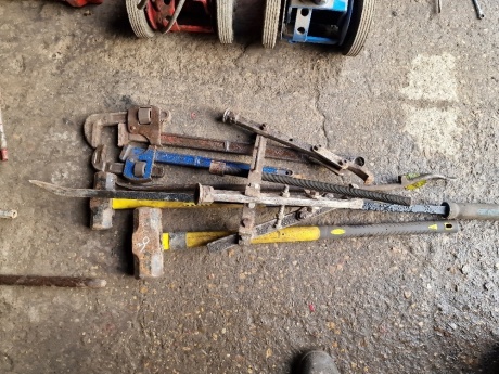 Stilsons, Sledge Hammers, Pry Bar & Puller