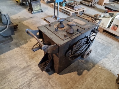 G.E.C. Arc Welder - 4