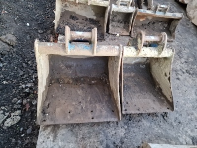 2 x Mini Digger Buckets - 35mm Pins