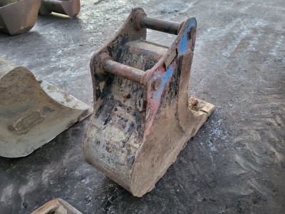 Hill 18" Digging Bucket - 65mm Pins - 6