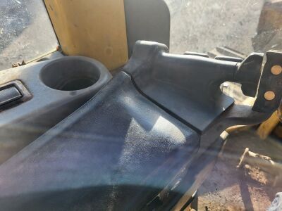 Caterpillar D5N LGP Pat Blade Dozer - 14