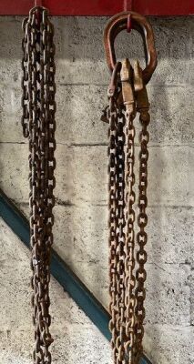 2x Sets of Chains