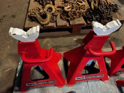 2x Clarke Strong Arm 3T Axle Stands