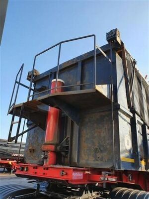 2012 Rothdean Triaxle Steel Body Coil Well 75yrd³ Tipping Trailer - 5