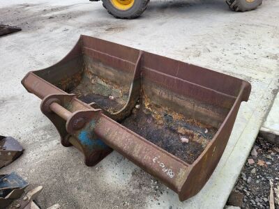 6ft Ditching Bucket - 65mm Pins - 2