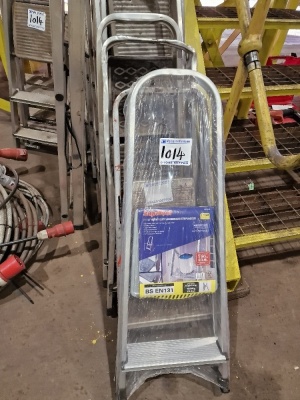 Quantity of Step Ladders - 2