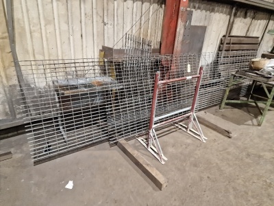 Qty of Steel Grate & 2 x Trestles