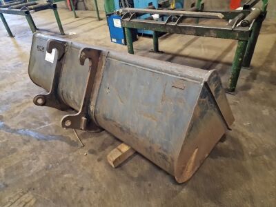 Lemac 8ft Bucket to Suit CAT Telehandler - 4