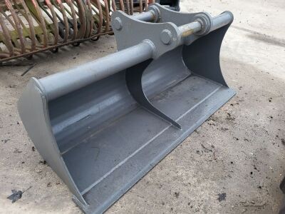 New & Unused 6ft Ditching Bucket - 65mm Pins