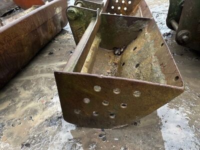 5ft Ditching Bucket - 45mm Pins - 3