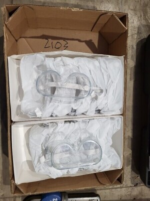 Box of 40 Pairs of Goggles