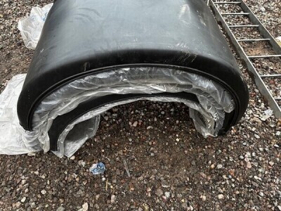 8 Stacks of Various Plastic Fenders for HGVs - 3